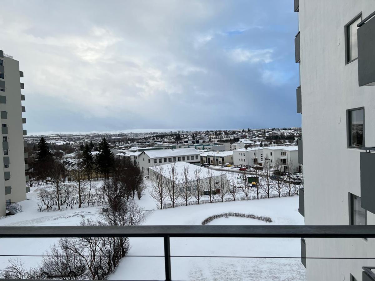 Jm Homestay - A Cozy Two Bedroom Apartment Reykjavik Bagian luar foto